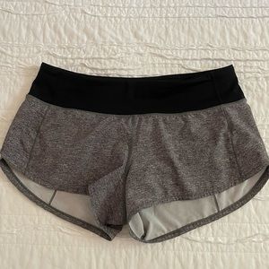 Lululemon Speed-Up Low-Rise Lined Short 2.5